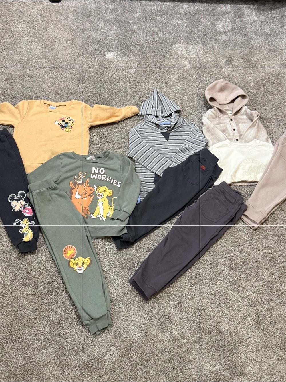 Bundle of Boys Clothes Matching Shirts and Pants Sz 4T - Picture 8 of 8
